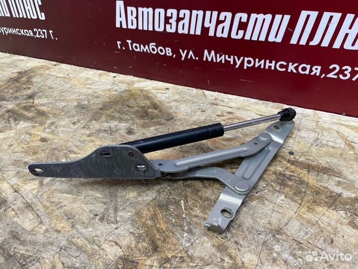 Петля крышки багажника правая LADA Kalina