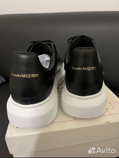 Кроссовки Alexander McQueen Oversized Sneaker
