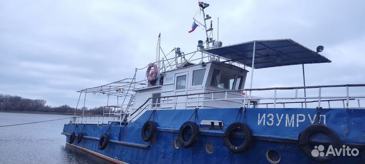 Продаю буксирный теплоход Изумруд