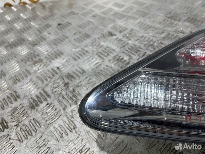 Фонарь внутренний задний правый Lexus Rx350
