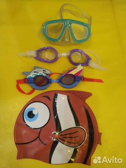 Очки и шапочка, нарукавники для бассейна
