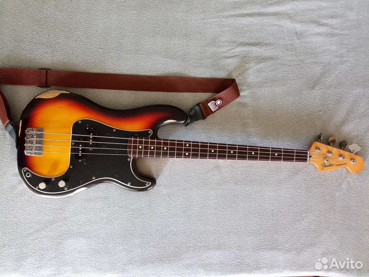 Бас гитара fender precision 1993г