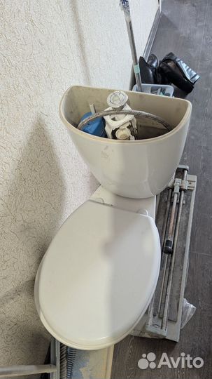 Унитаз и бачок бу