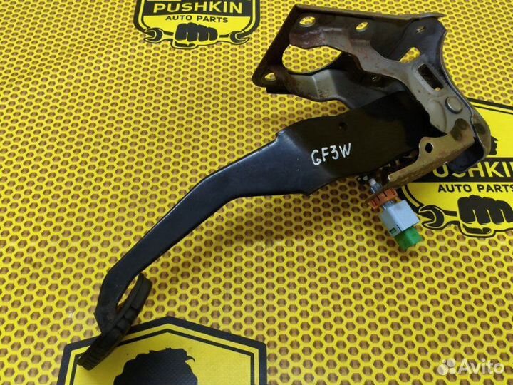 Педаль тормоза Mitsubishi Outlander GF3W 4B12 2014
