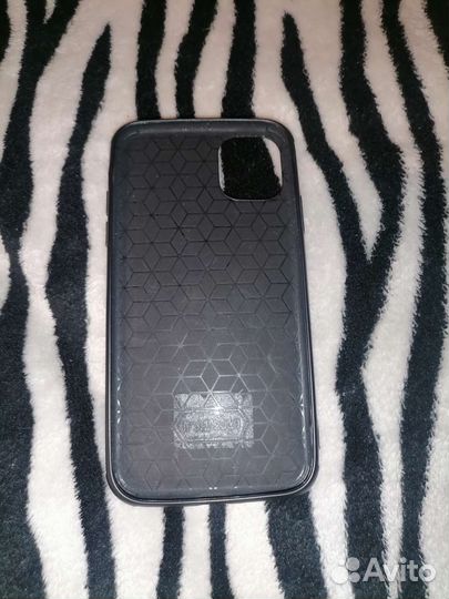 Чехол на iPhone 11