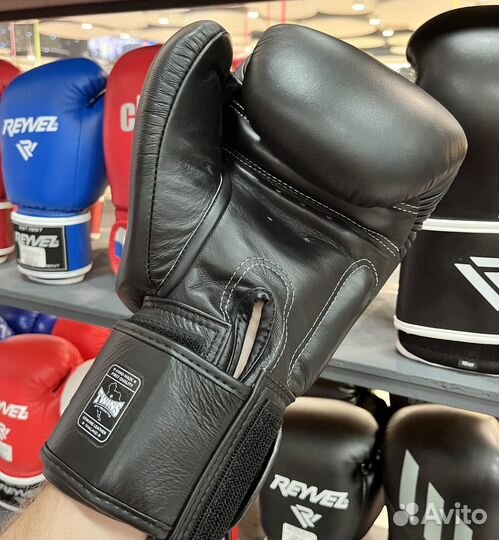 Боксерские перчатки Twins