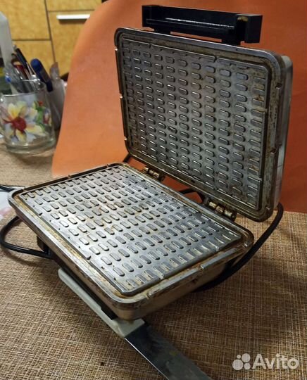 Электрическая вафельница СССР