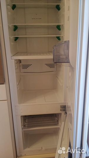 Холодильник AEG