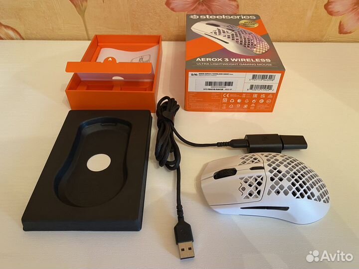 SteelSeries Aerox 3 Wireless 2022 Edition Snow
