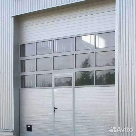 Секционные ворота