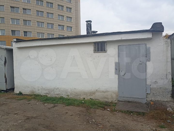 Машиноместо, 10 м²