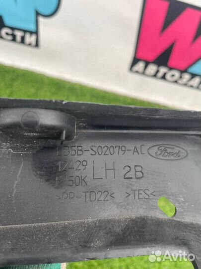 Подкапотный пластик Ford Explorer 6 U625 2020