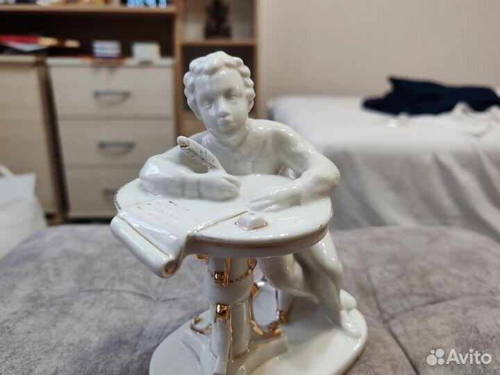 Статуэтка пушкин лфз