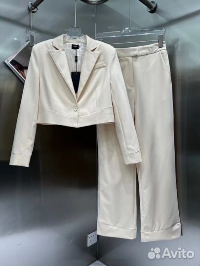 Костюм брючный fendi