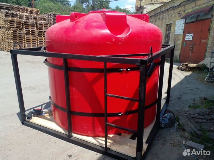 Емкости Пластиковые для перевозки в обрешетке