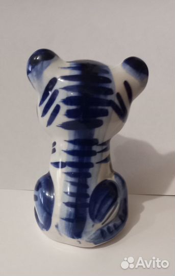 Гжель. Статуэтка тигренок