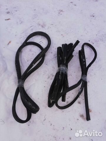 Уплотнитель Нива Шевроле