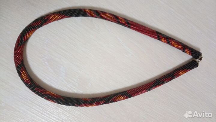 Лариат, жгут из бисера