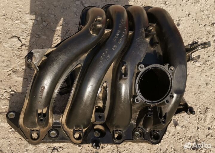 Впускной коллектор VW Polo sedan Jetta Fabia Rapid