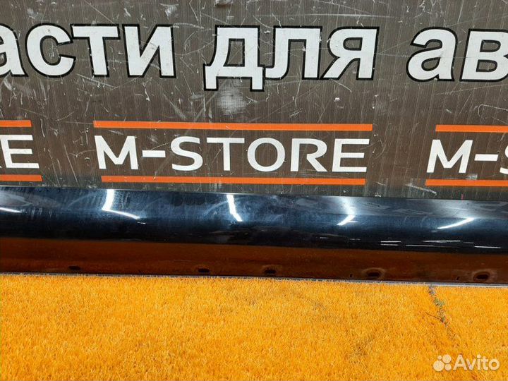 Накладка на порог правая Mercedes-Benz E-Class