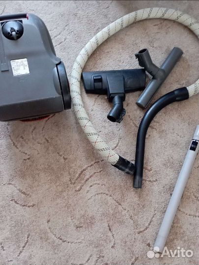 Пылесос Bosch bsgl2 move3