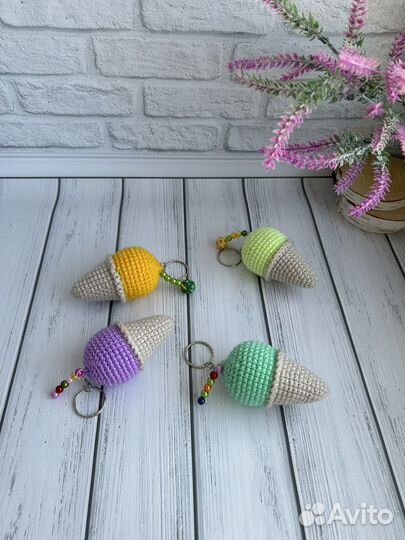 Вязаное мороженое брелок
