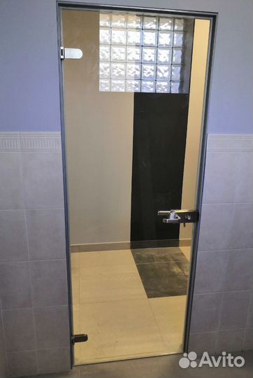 Двери стеклянные