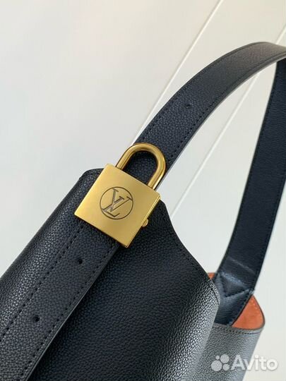 Сумка Louis Vuitton шопер хобо натуральная кожа