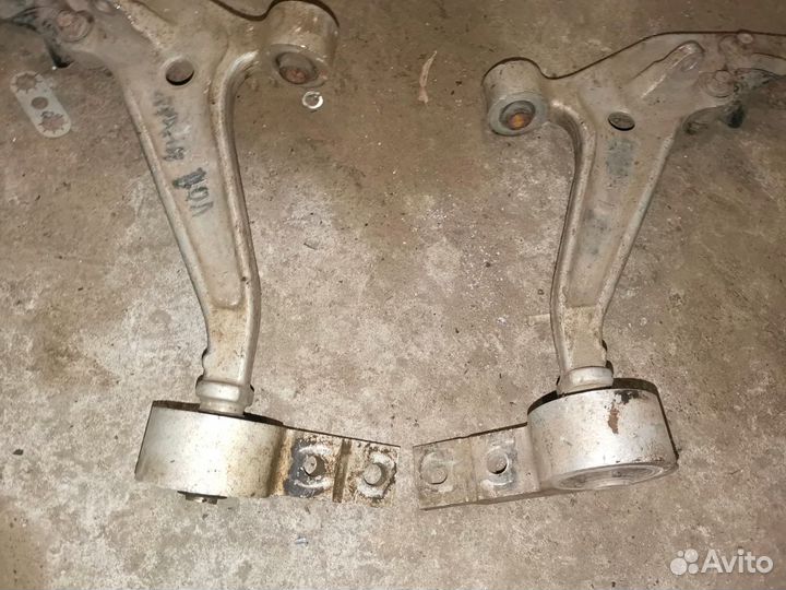 Рычаг передней подвески Nissan X-Trail T30