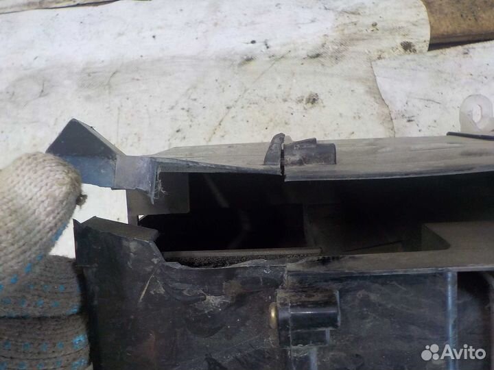 Корпус печки mazda familia