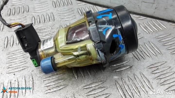 Фара правая BMW X3 E83 2004