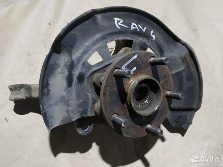 Кулак поворотный левый Toyota Rav4 XA30