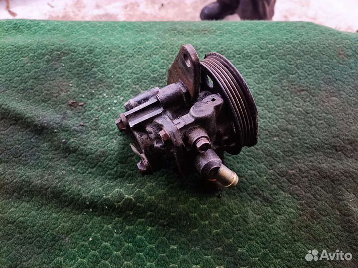 Насос гура Тойота королла 8 Е 110 2000г