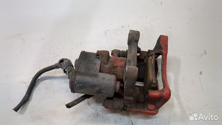 Суппорт левый задний Volkswagen Passat CC