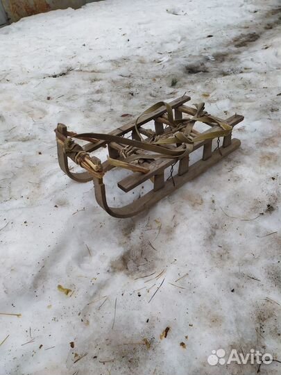 Санки старинные
