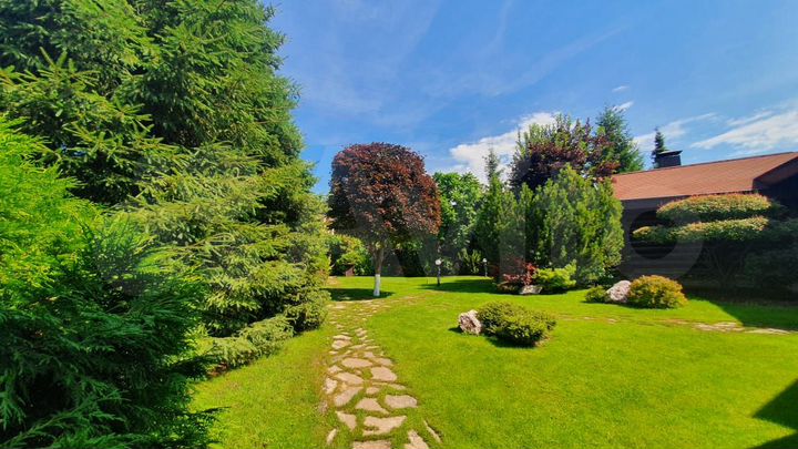 Коттедж 450 м² на участке 30 сот.