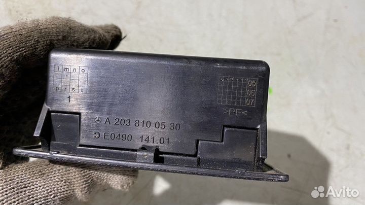 Пепельница задняя Mercedes Benz W203