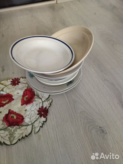 Тарелки 11 шт. Б/у. Цена за всё