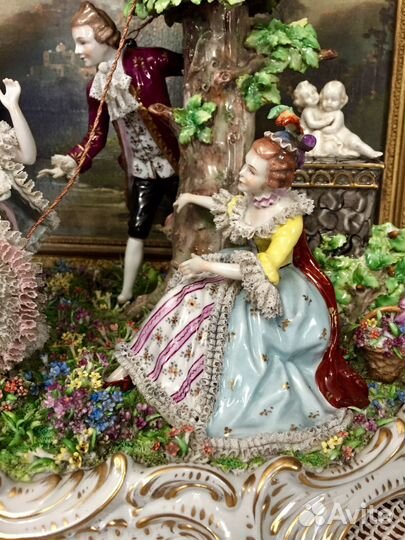 В саду. Высота 44 см. Sitzendorf