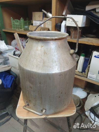 Фляги, канистры и кастрюли