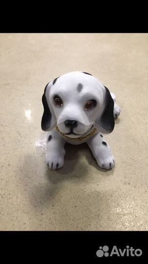 Собачка декоративная в автомобиль