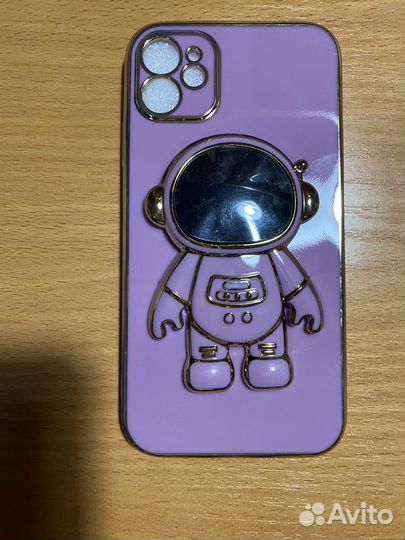 Чехол на iPhone 11