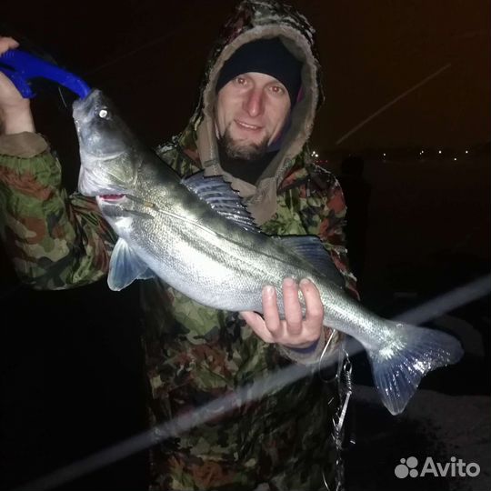 Платная рыбалка, Рыбалка с гидом