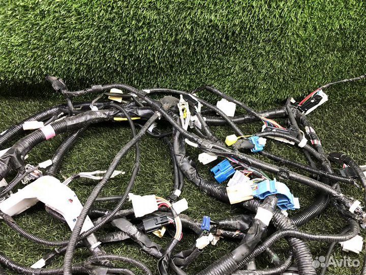 Проводка салона Toyota Noah ZRR75 3zrfe 2007
