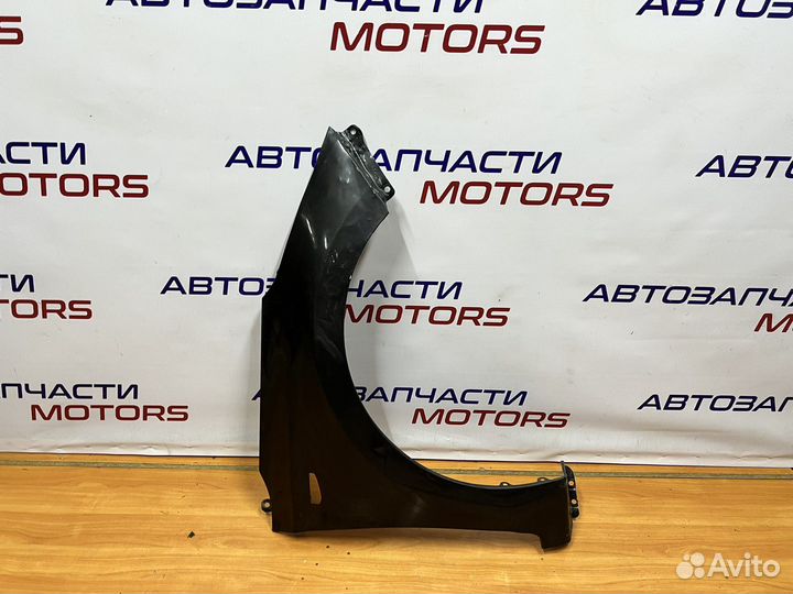 Hyundai Solaris 2 Крыло переднее правое