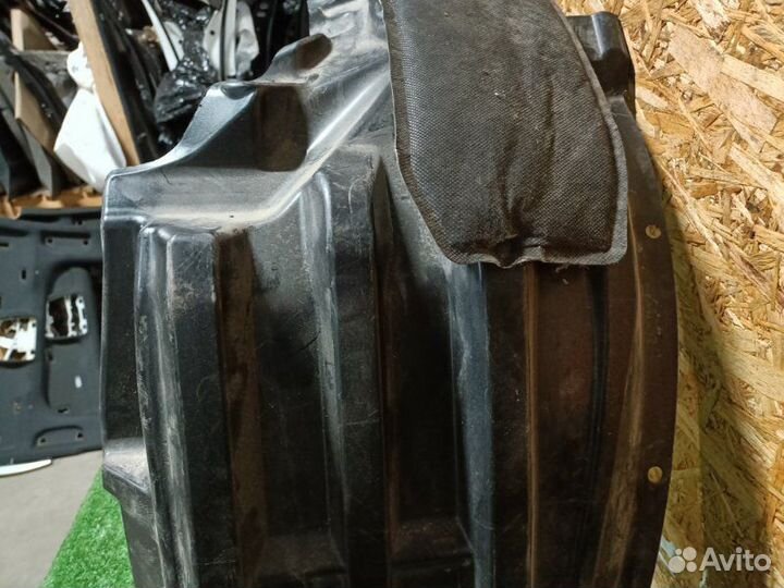 Защита арок (подкрылок) передняя левая Mitsubishi