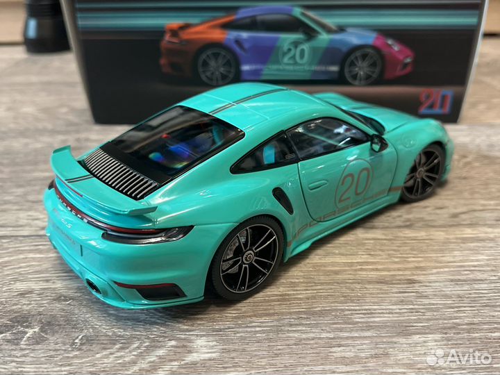 Porsche 911 (992) turbo S coupe 2021 1/18