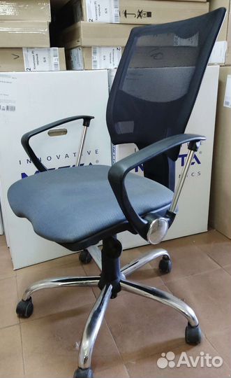 Офисное кресло руководителя бу