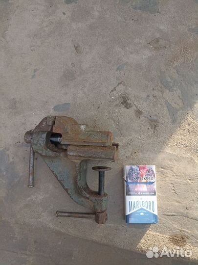 Тиски малые СССР