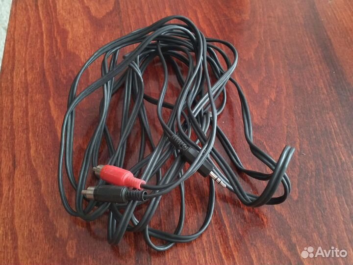 Аудио-видео кабель aux